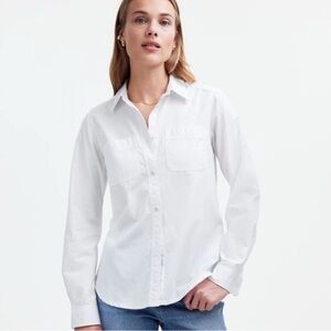 Avenue White with Beige Stitch Button Down Top Size 18/20